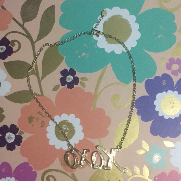 Women’s Necklace - Picture 3 of 4